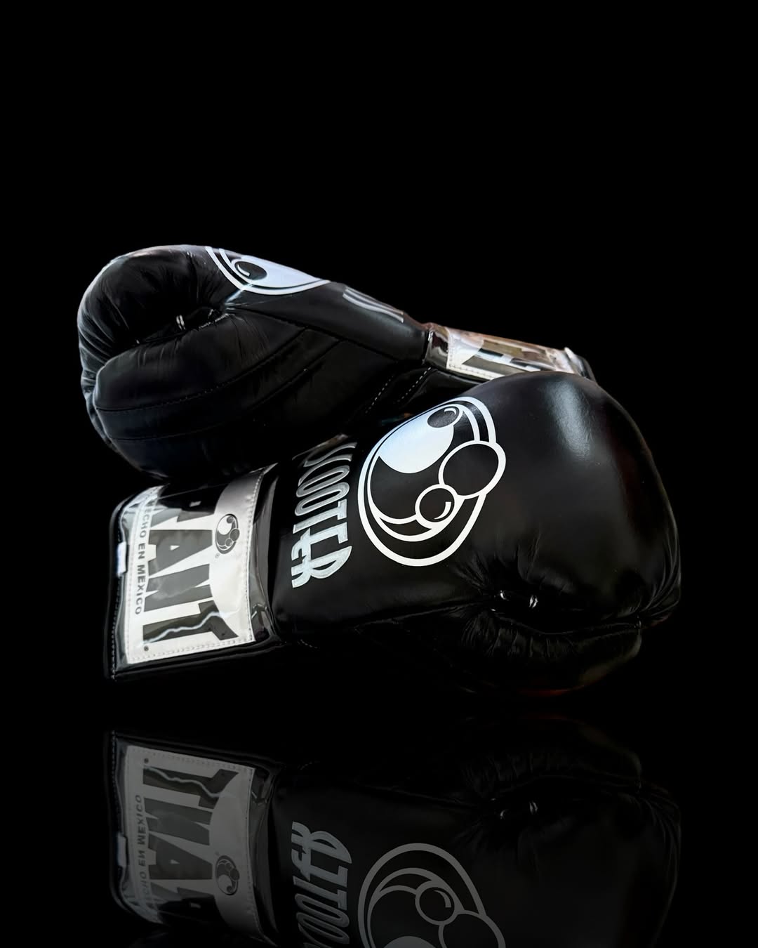 Grant Boxing Gloves SCOOTER - Black